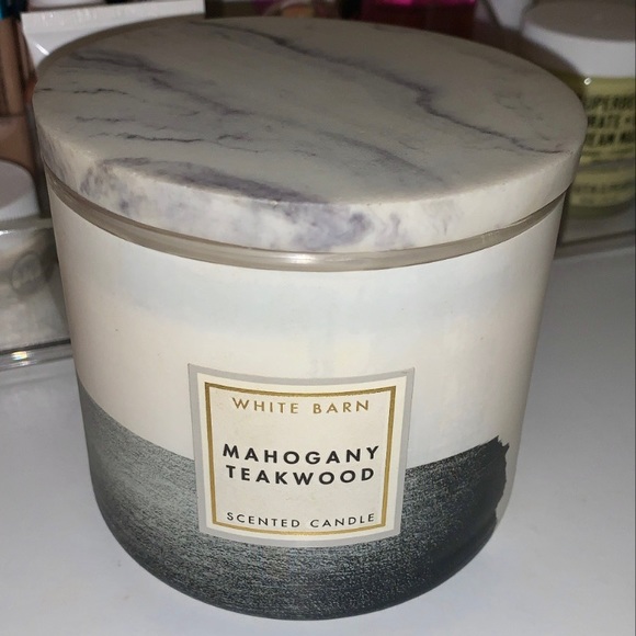 Mahogany Teakwood 3 Wick Candle (NEW)